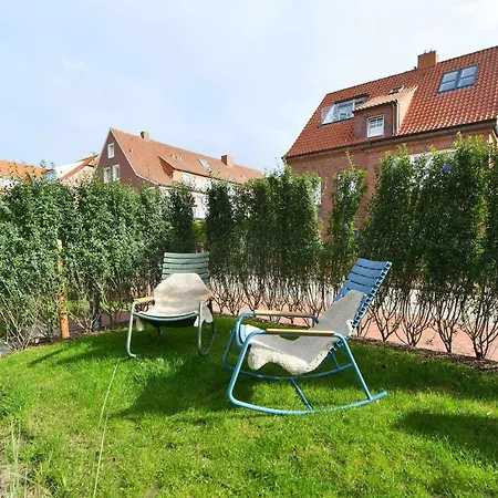 Toewerhus - Seestern And Segel * Juist